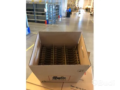 4 buntar med ca 20 wellådor i varje + 5 lådor med medföljande “30 Cell Shipper”